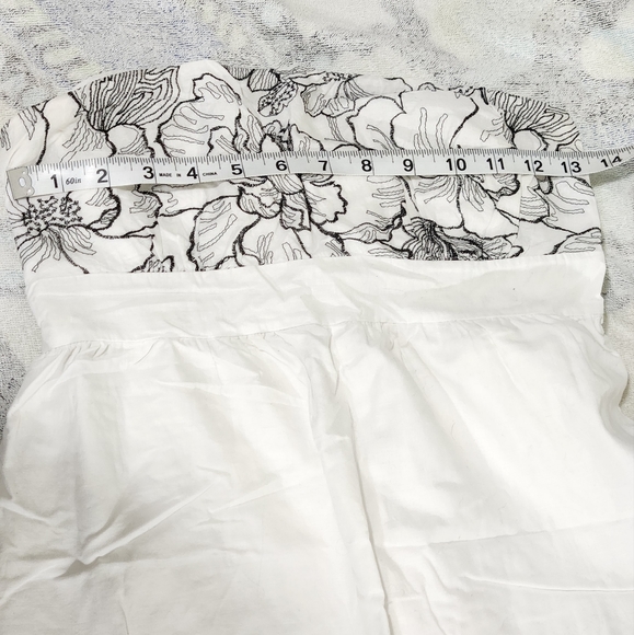 Forever 21 black & white embroidered floral dress Large - Picture 6 of 6